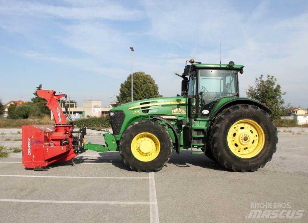 John Deere 7930 4X4 Lemiesze i pługi śnieżne