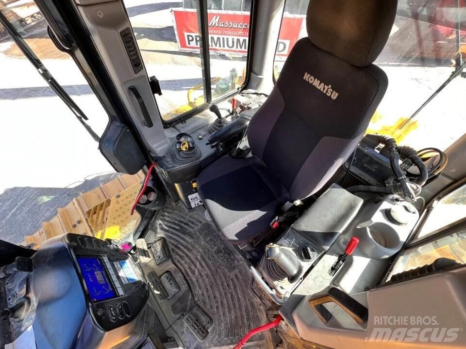 Komatsu D65 Spycharki gąsienicowe