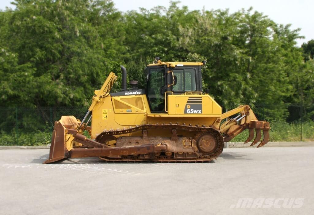 Komatsu D65WX-16 Spycharki gąsienicowe