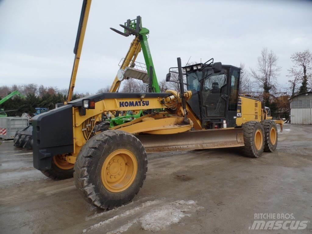 Komatsu GD675-5 Spycharki gąsienicowe