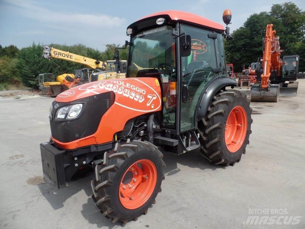 Kubota M8540N Lemiesze i pługi śnieżne