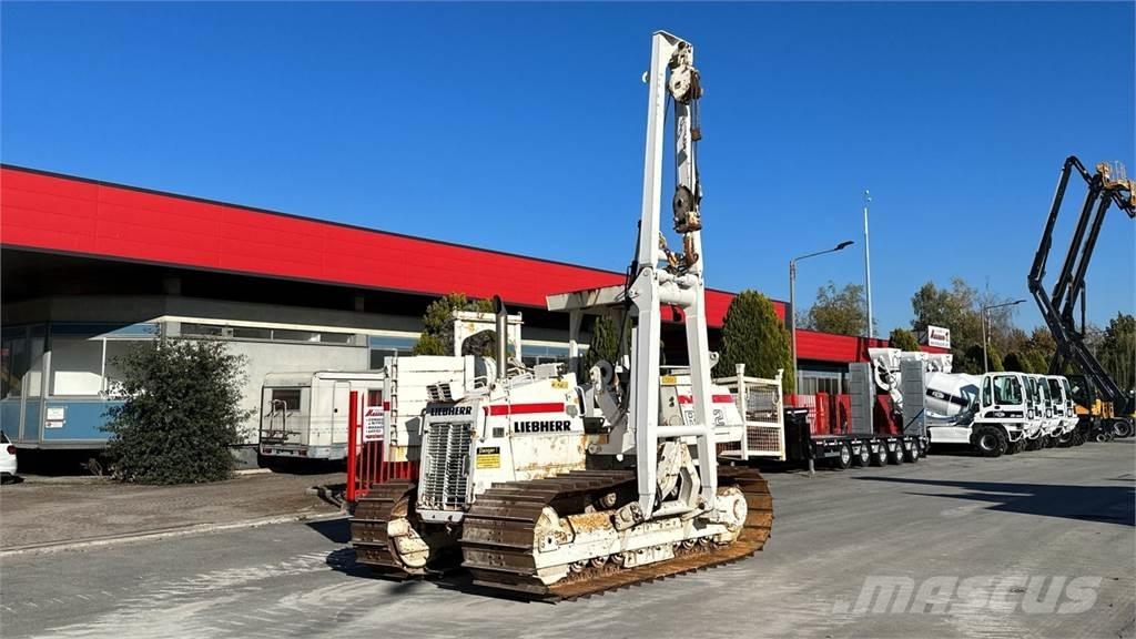 Liebherr RL 22 B Sprzęt rurociągowy