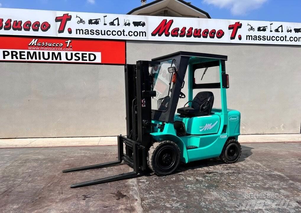 Mitsubishi FD25K Wózki Diesla