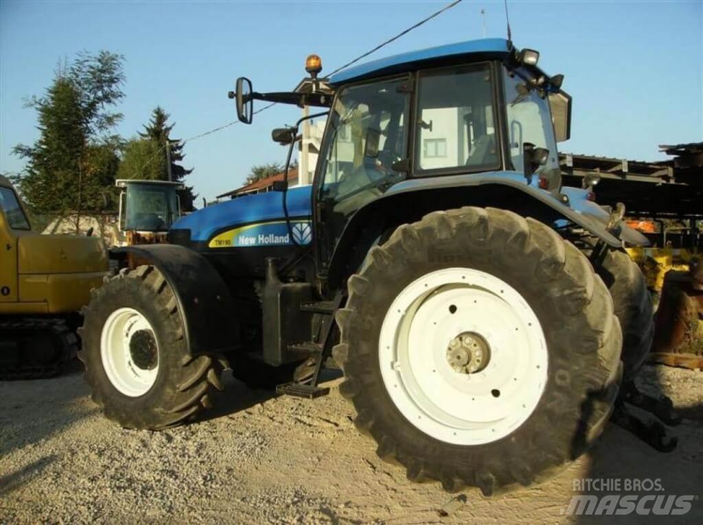 New Holland TM190 Lemiesze i pługi śnieżne