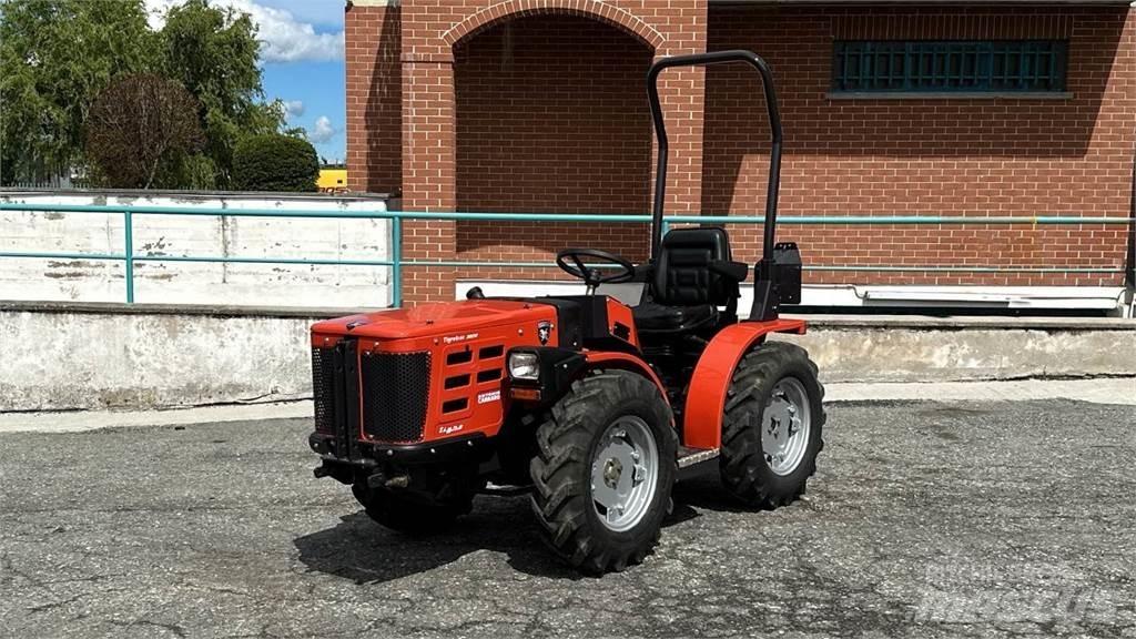  Tigretrac 3800 4x4 Lemiesze i pługi śnieżne