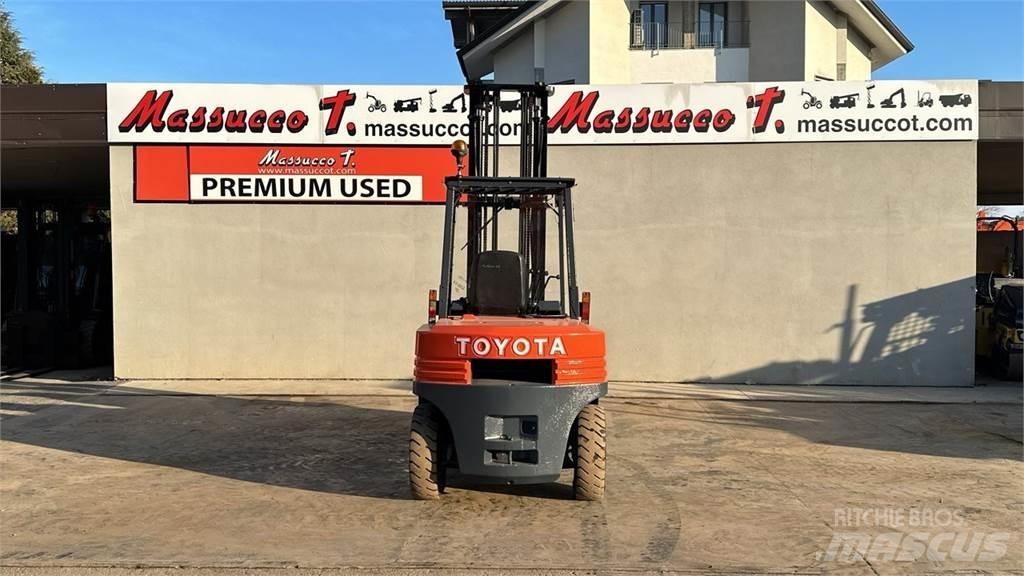 Toyota 02-5FD40 Wózki Diesla