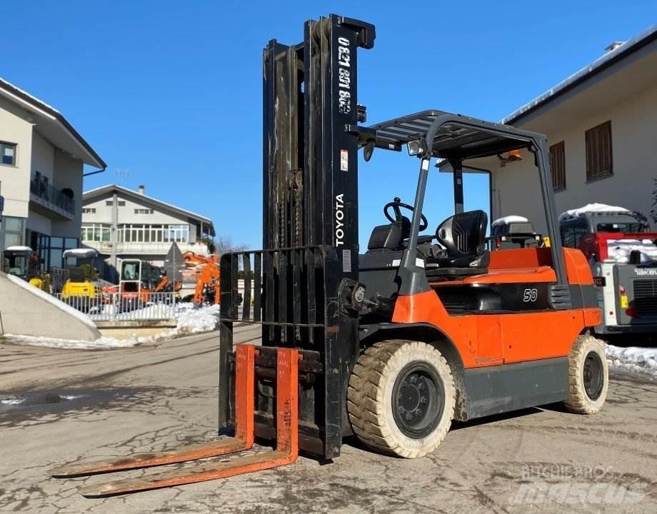 Toyota 7FBMF50 Wózki elektryczne