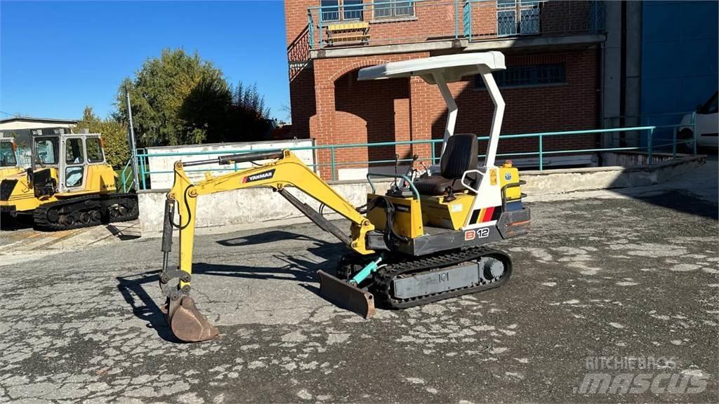 Yanmar B12-1 Minikoparki