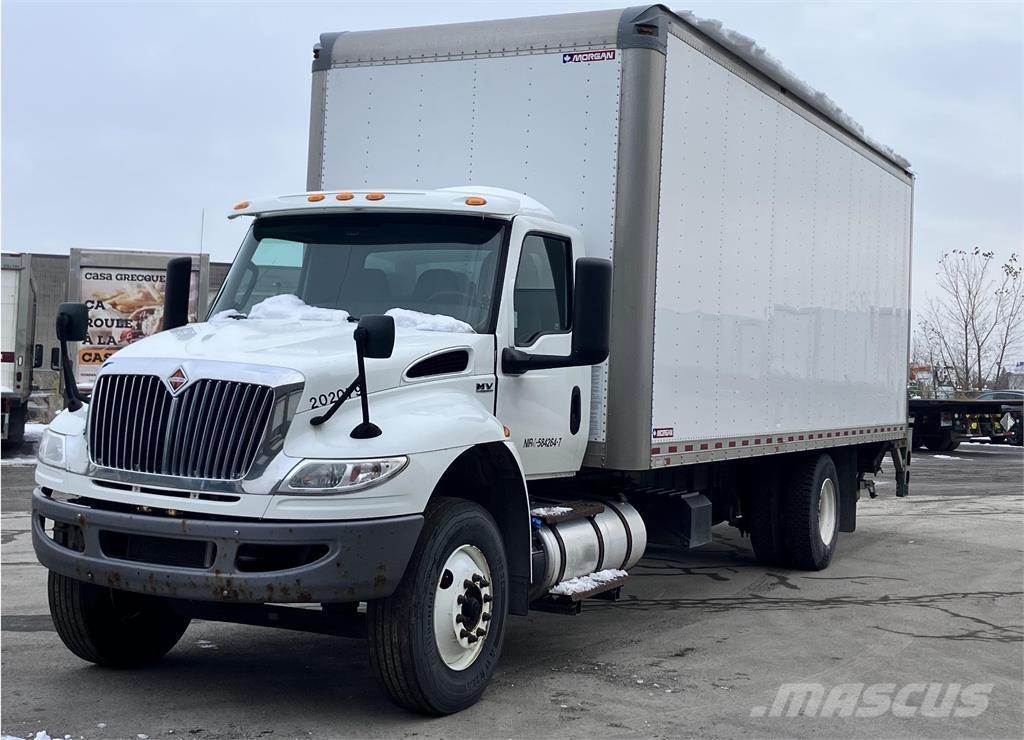 International MV Samochody ciężarowe ze skrzynią zamkniętą