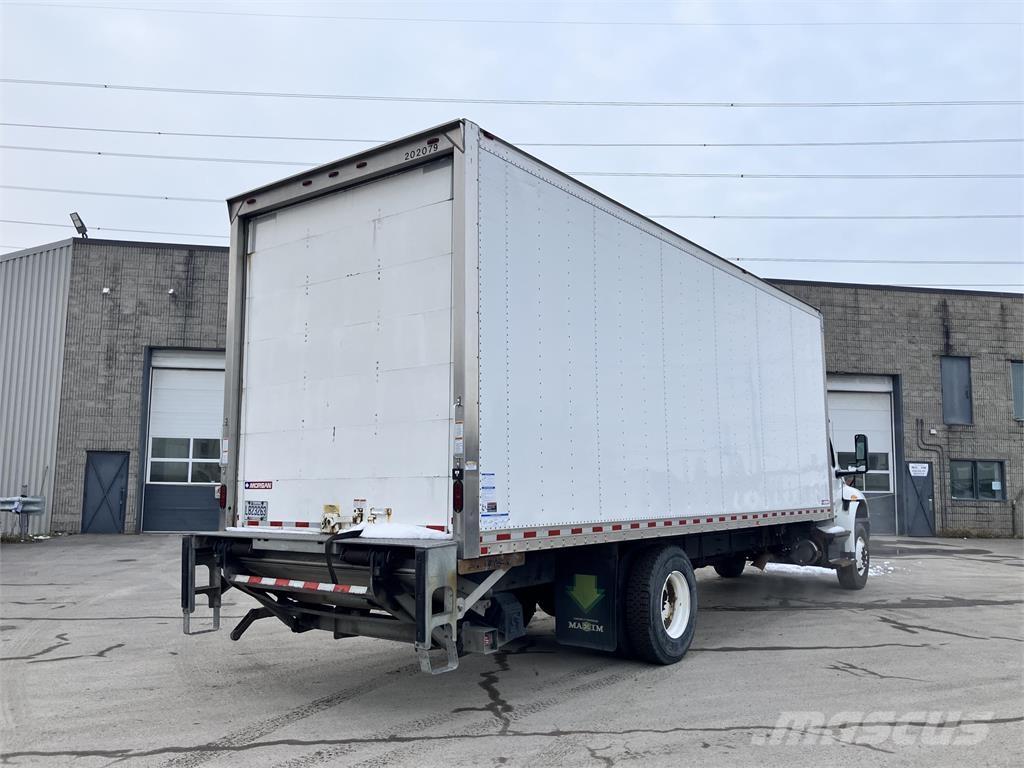 International MV Samochody ciężarowe ze skrzynią zamkniętą