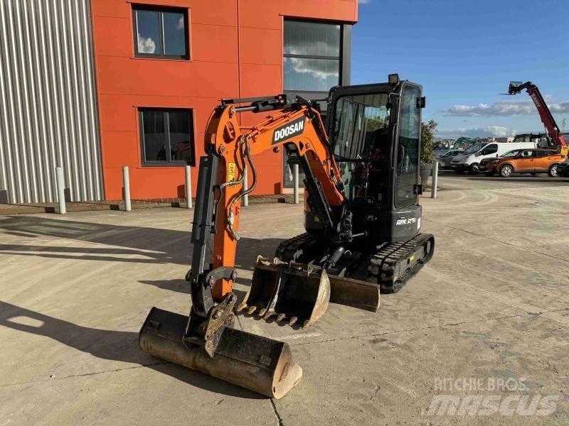 Doosan DX 27 Z Minikoparki