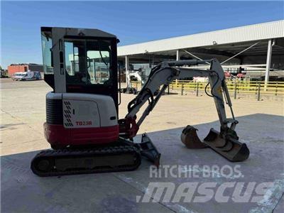 Takeuchi TB 23 Minikoparki
