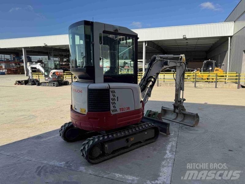 Takeuchi TB 23 Minikoparki