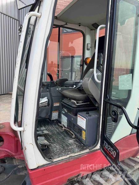 Takeuchi TB 250 Minikoparki
