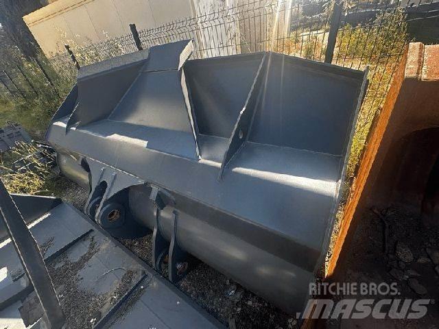 Liebherr  Maszyny budowlane - Inne