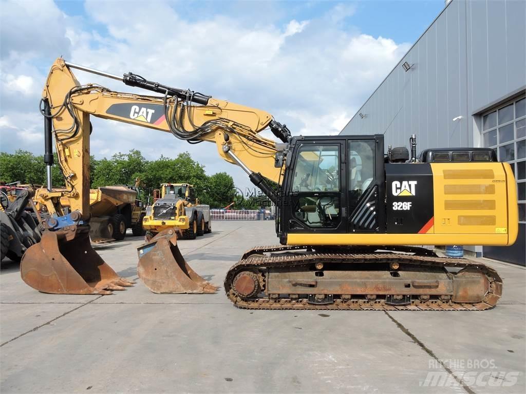 CAT 326F Koparki gąsienicowe