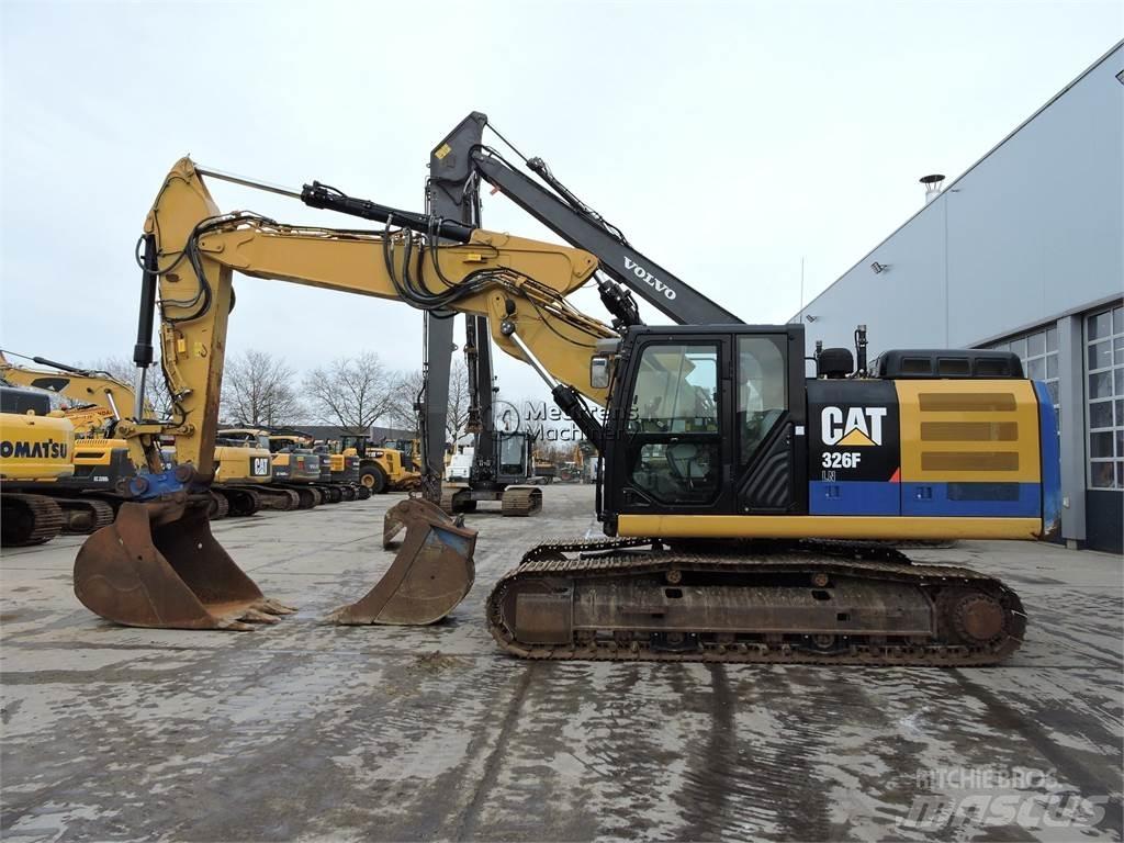 CAT 326F Koparki gąsienicowe