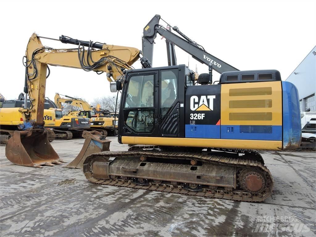 CAT 326F Koparki gąsienicowe