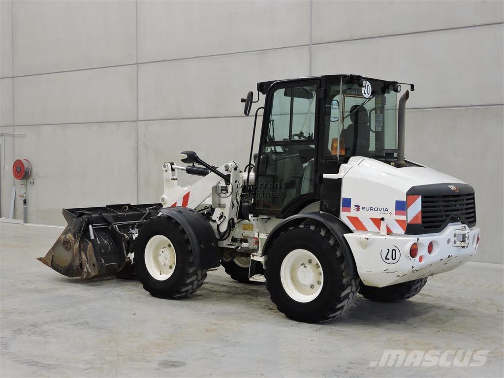 CAT 908M + FORK Ładowarki kołowe