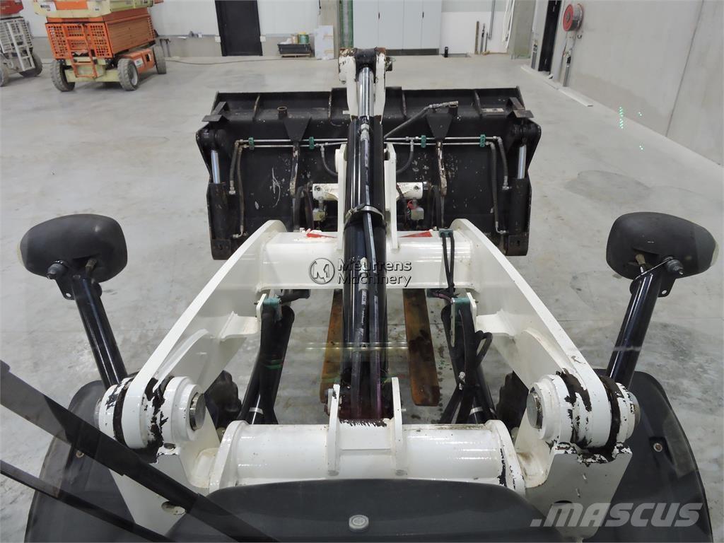 CAT 908M + FORK Ładowarki kołowe