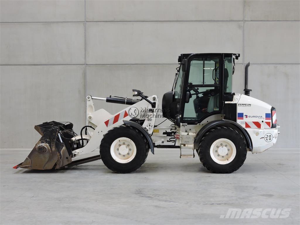 CAT 908M + FORK Ładowarki kołowe