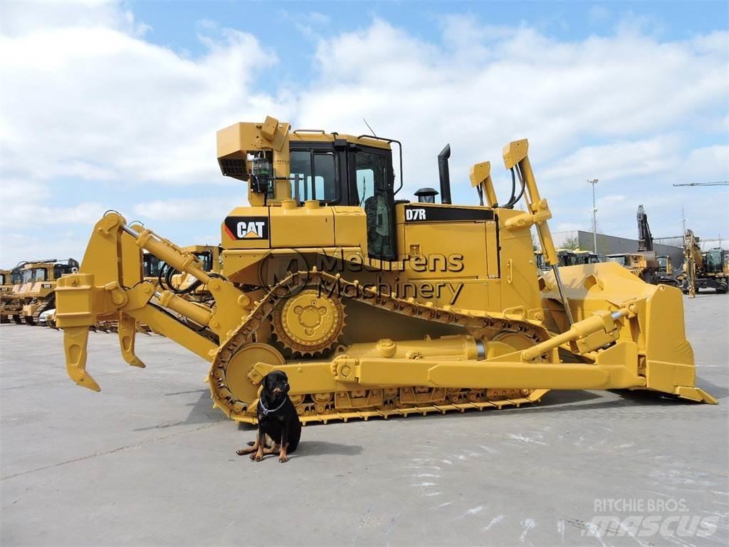 CAT D7R Spycharki