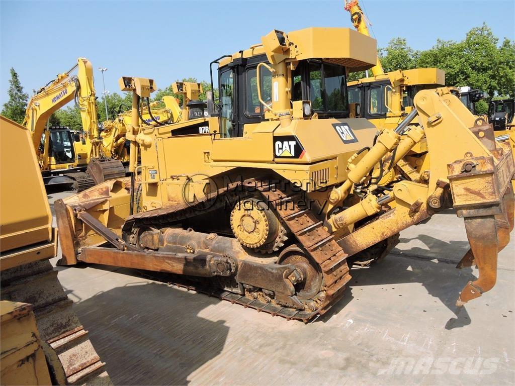 CAT D7R Spycharki