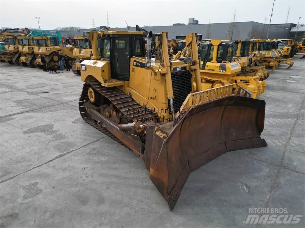CAT D8T Spycharki