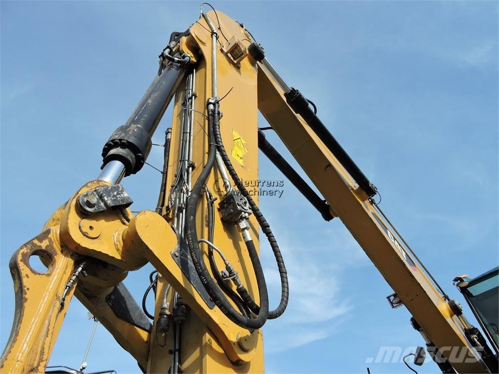 CAT MH3024 Koparki przeładunkowe