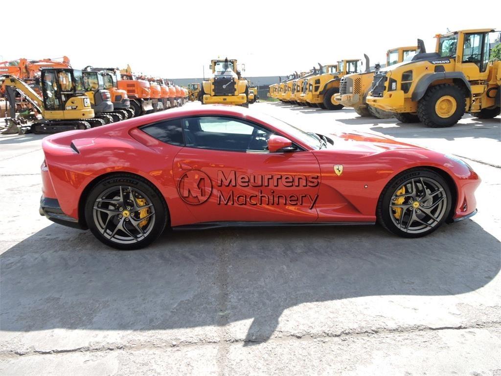 Ferrari 812 Super Fast Maszyny budowlane - Inne