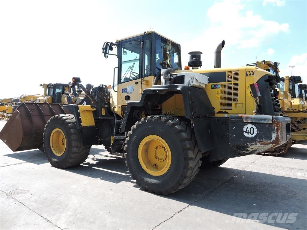 Komatsu WA320 Ładowarki kołowe