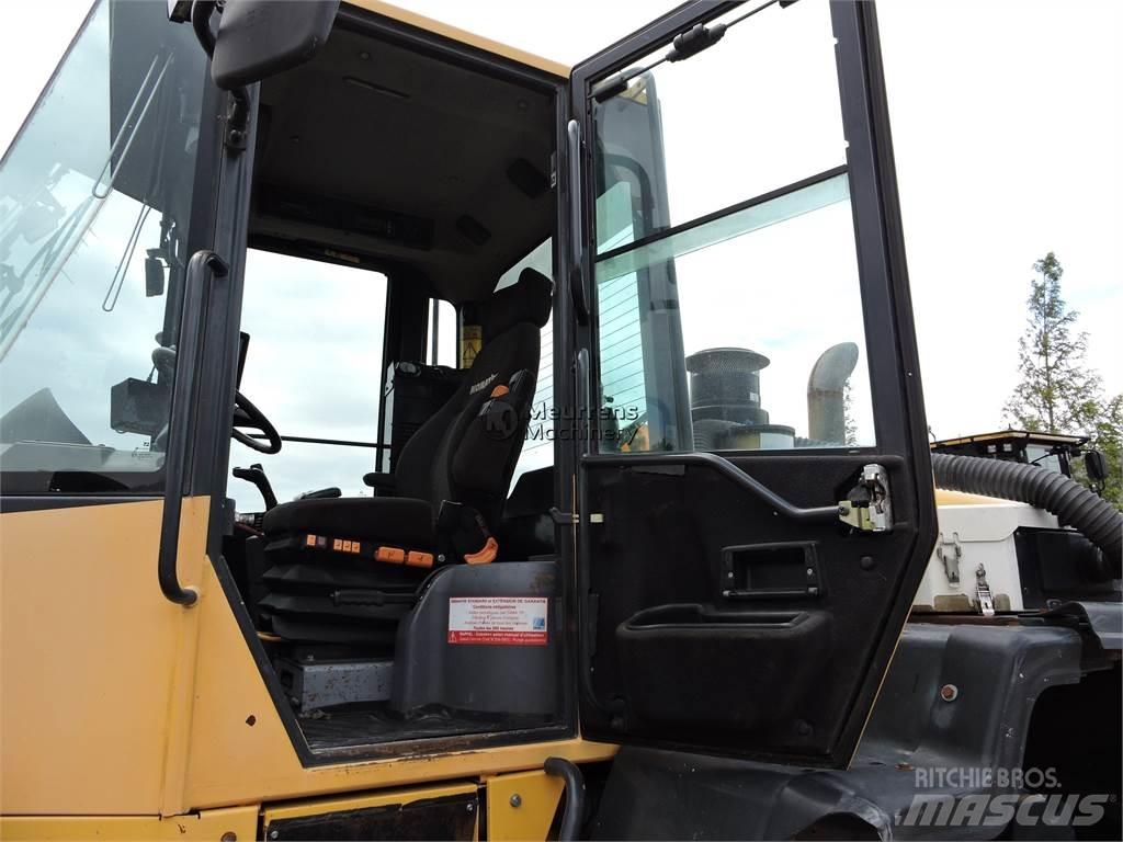 Komatsu WA320 Ładowarki kołowe