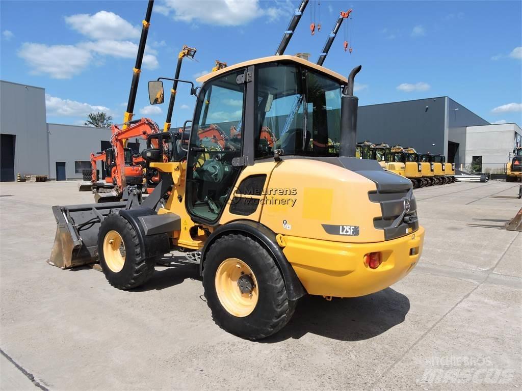 Volvo L25F + FORK Ładowarki kołowe