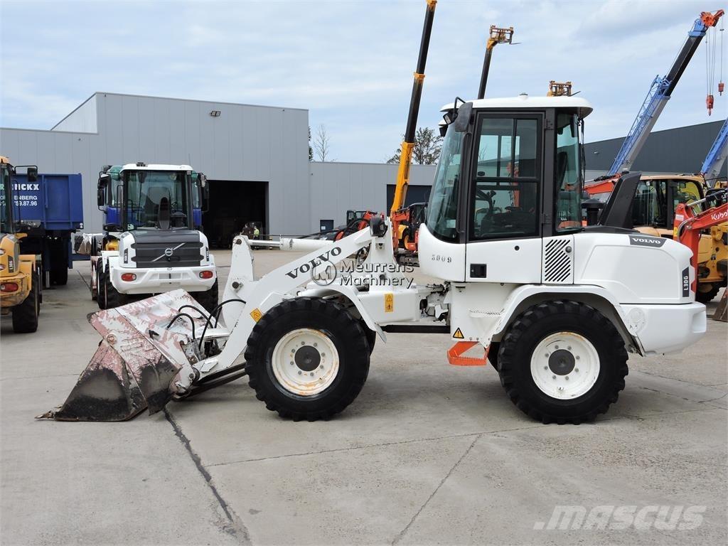 Volvo L30G + FORK Ładowarki kołowe