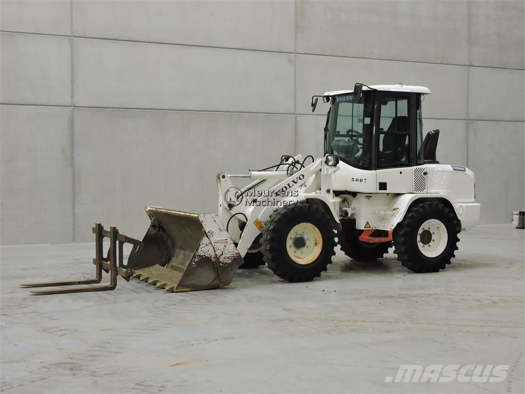 Volvo L30G + FORK Ładowarki kołowe