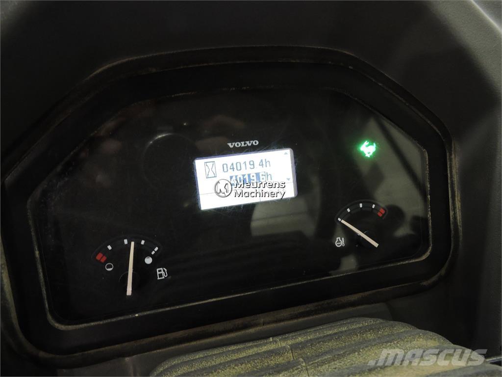 Volvo L30G + FORK Ładowarki kołowe