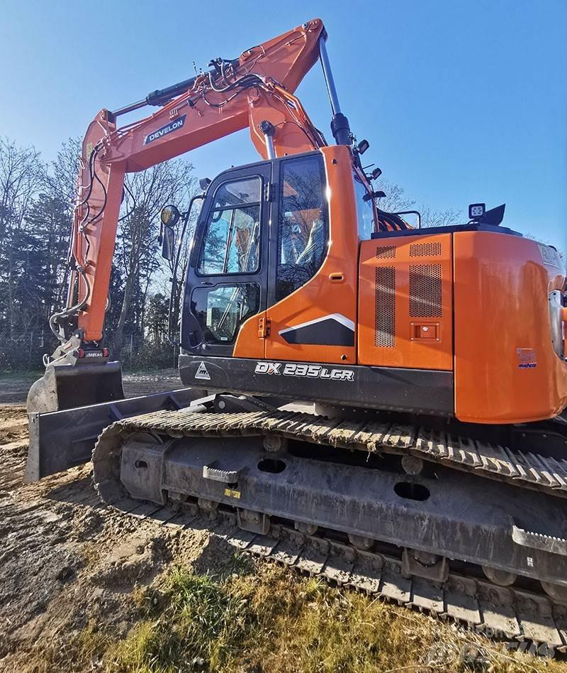 Develon DX 235 LCR-7 Koparki gąsienicowe