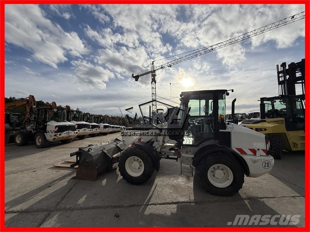 CAT 908M Ładowarki kołowe