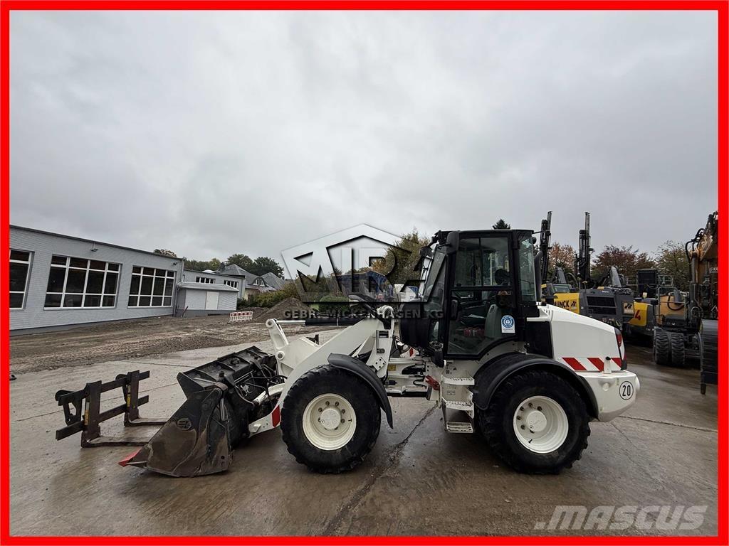 CAT 908M Ładowarki kołowe