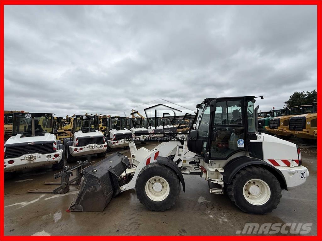 CAT 908M Ładowarki kołowe