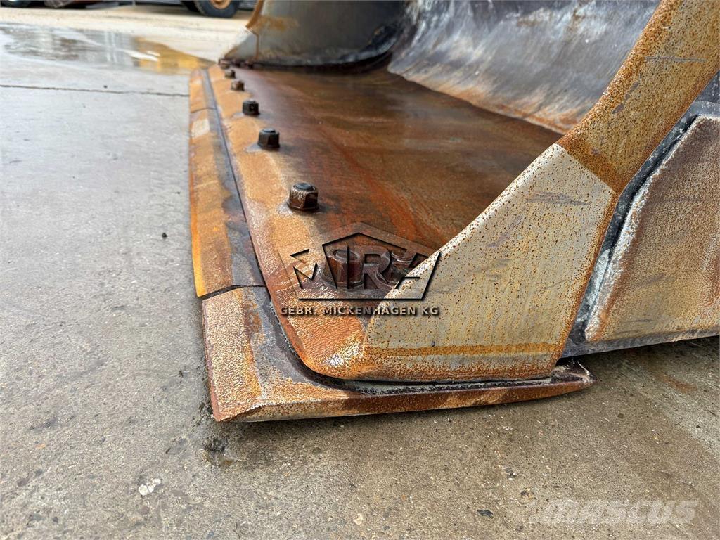 CAT 966K Ładowarki kołowe