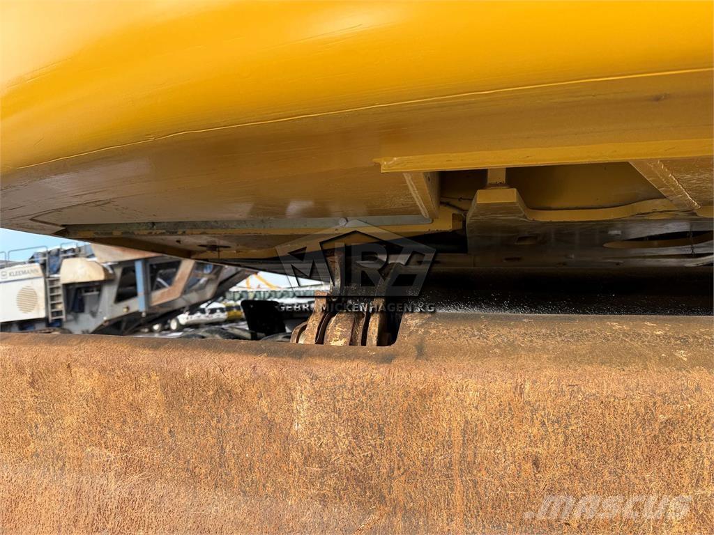 CAT M 318 D Koparki kołowe