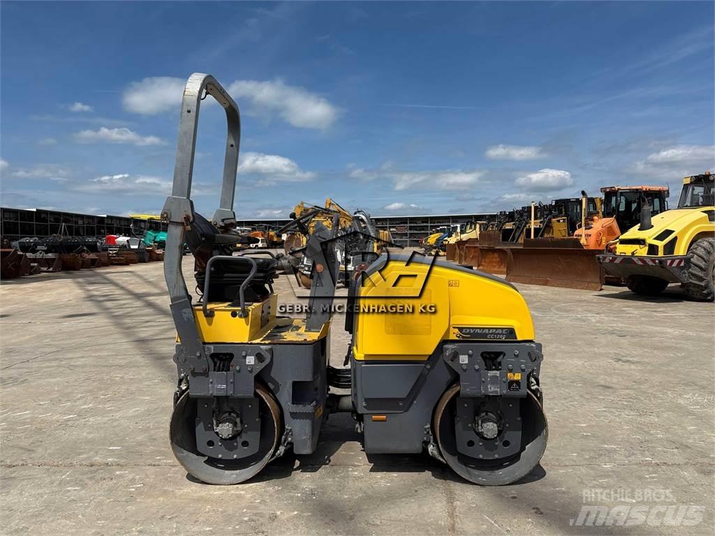 Dynapac CC1200 Walce dwubębnowe