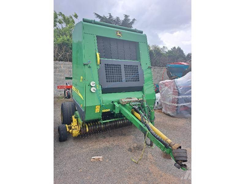 John Deere 592 Prasy zwijające