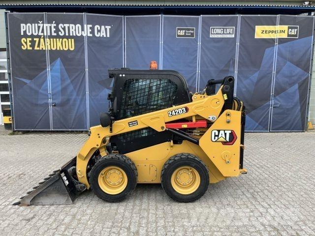 CAT 242D3 Maszyny budowlane - Inne