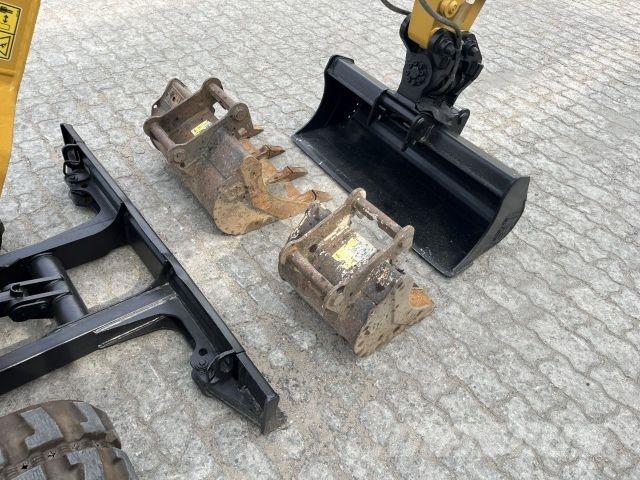 CAT 302 CR Maszyny budowlane - Inne
