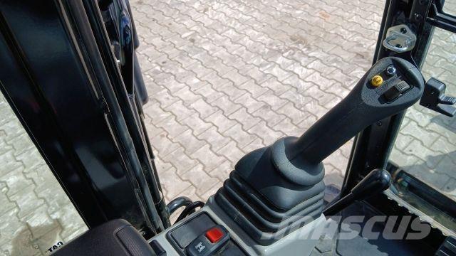CAT 302 CR Maszyny budowlane - Inne