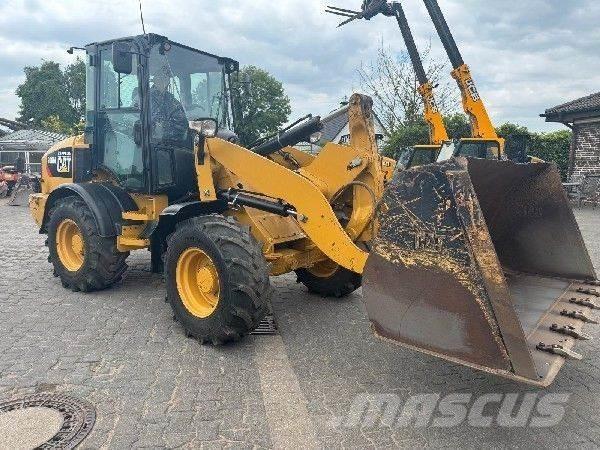CAT 908 Ładowarki kołowe