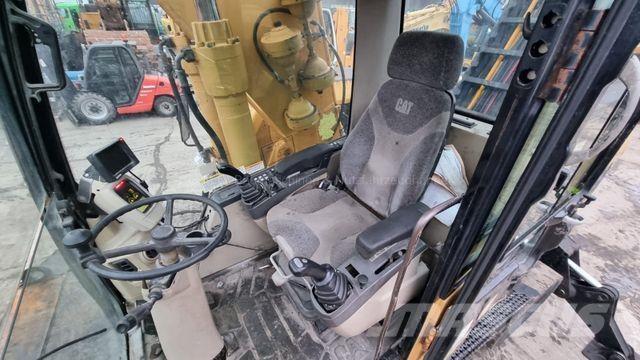 CAT M 318 C / 35 Koparki kołowe