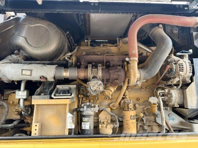 CAT M318F Maszyny budowlane - Inne